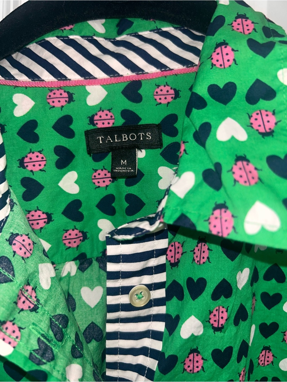 Talbots Green Button-Up Shirt with Pink Ladybug & Navy Hearts - Picture 3 of 9